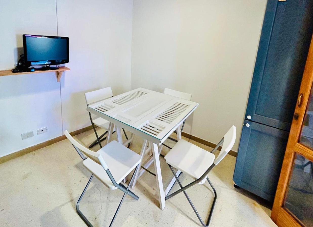 Santa Scolastica Home Bari Bagian luar foto