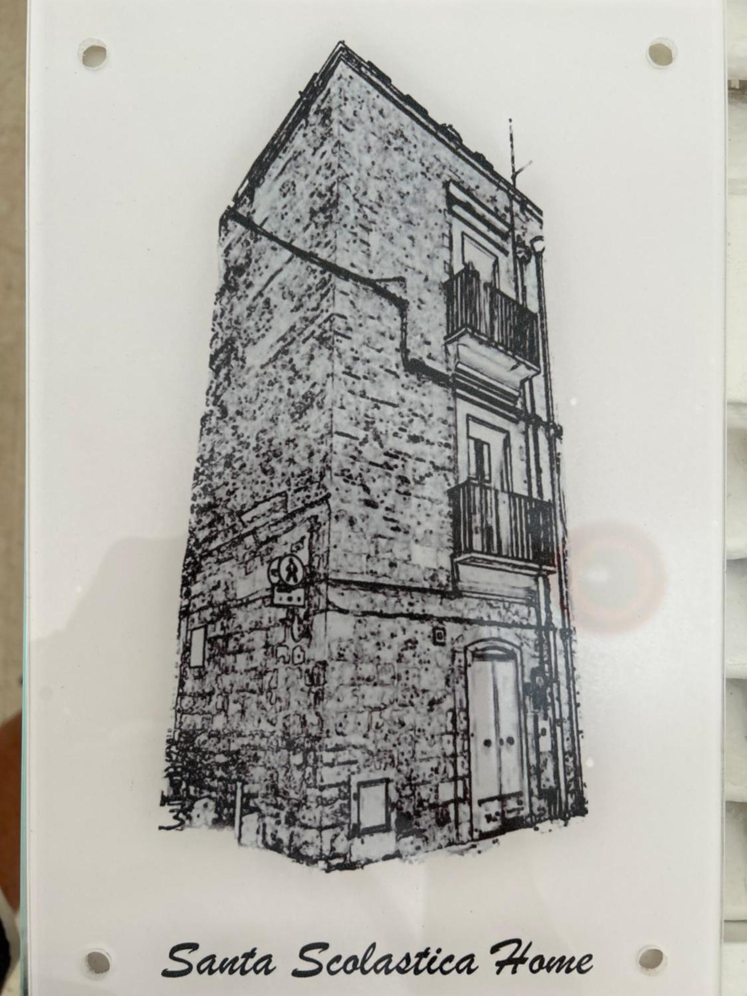 Santa Scolastica Home Bari Bagian luar foto